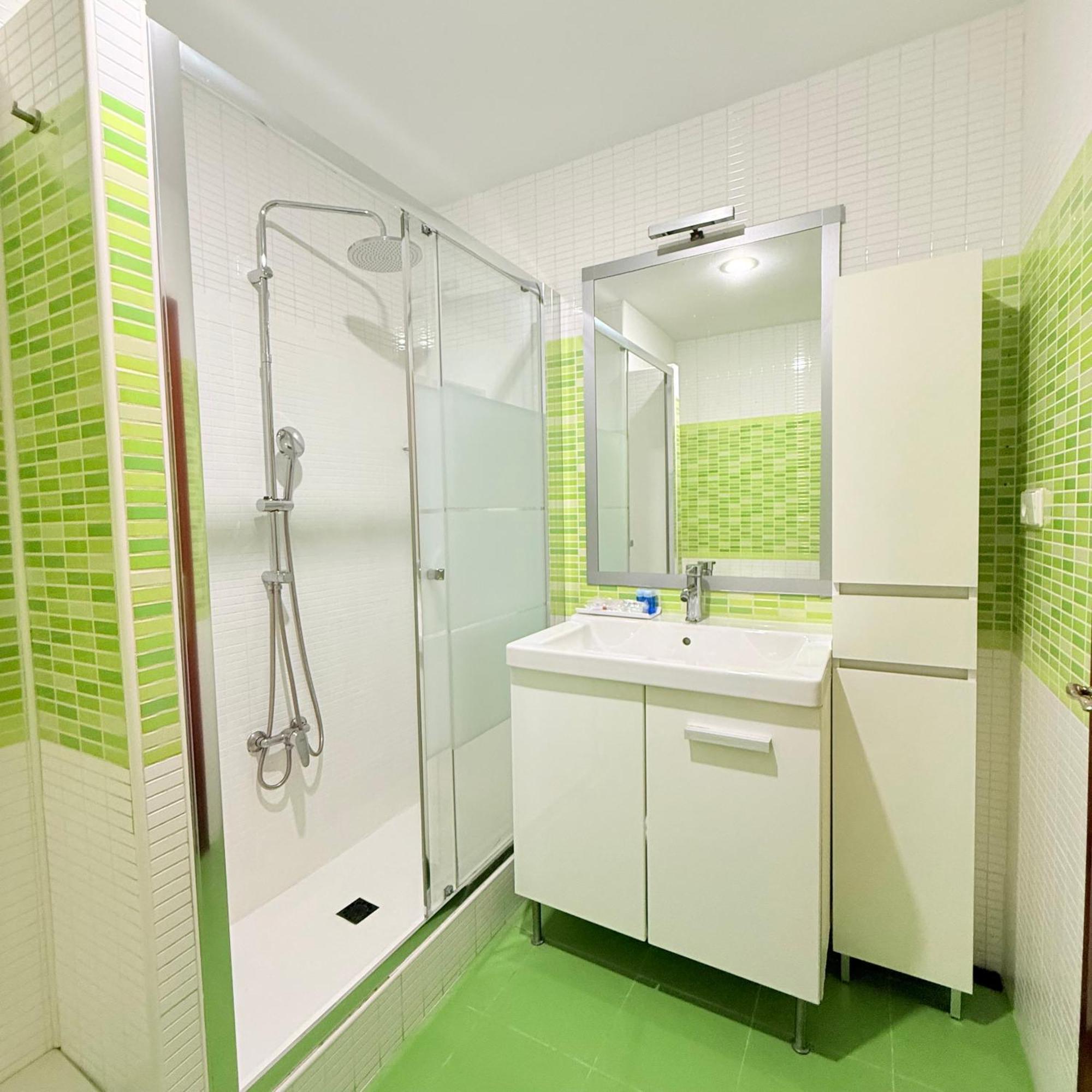 Travel Habitat Mestalla Valencia Ngoại thất bức ảnh