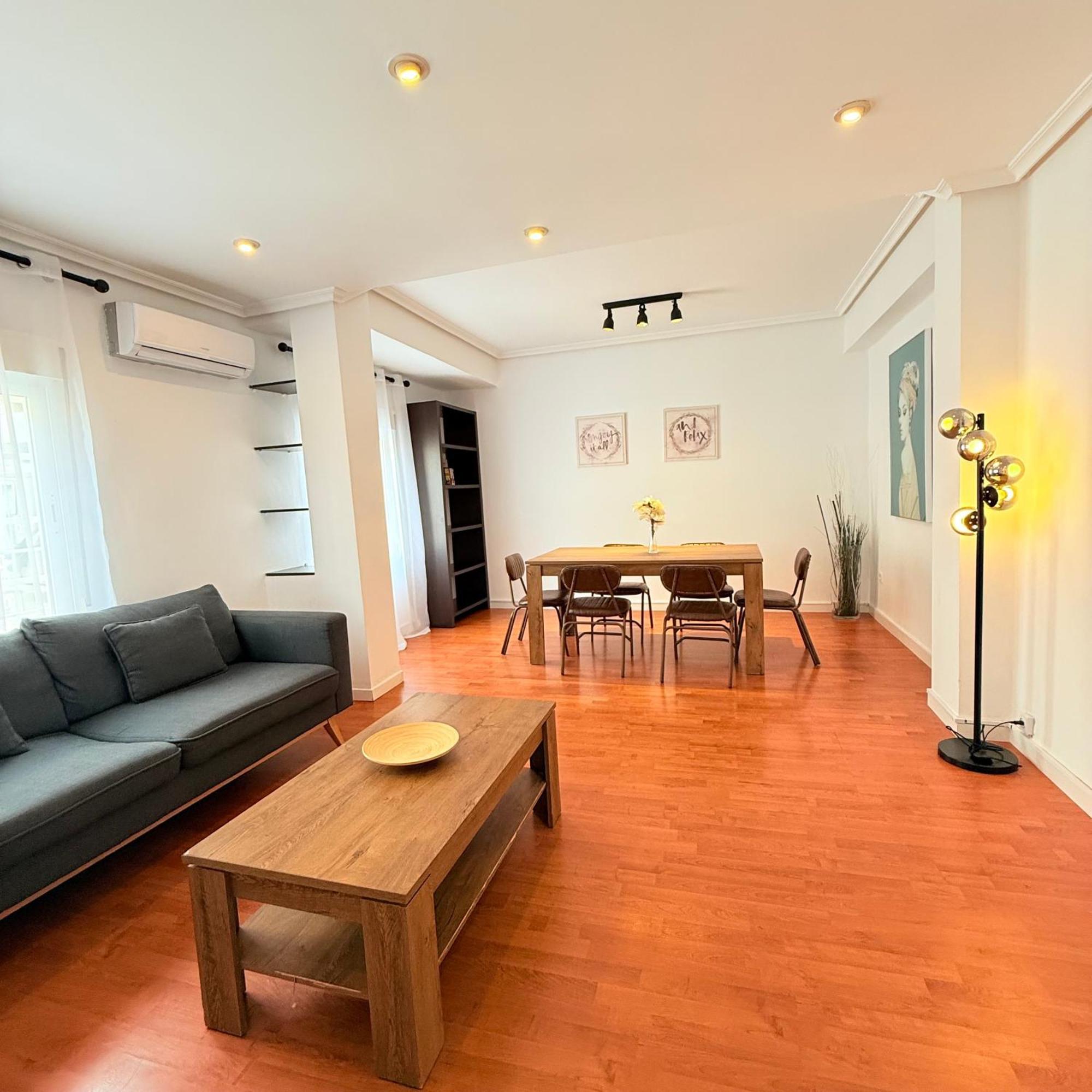 Travel Habitat Mestalla Valencia Ngoại thất bức ảnh