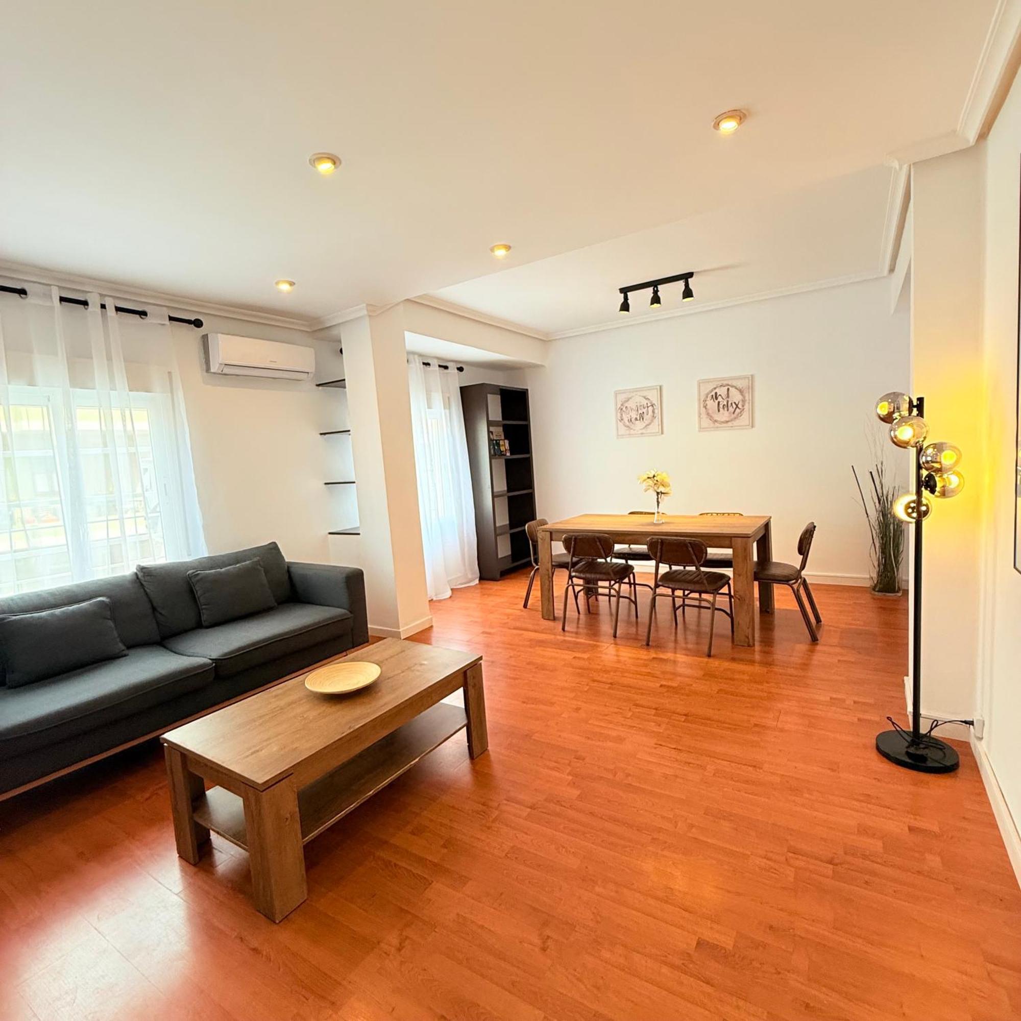 Travel Habitat Mestalla Valencia Ngoại thất bức ảnh